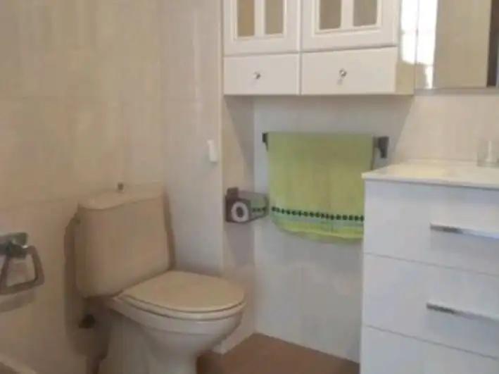 Bathroom of Flat for rent in Baiona, Pontevedra