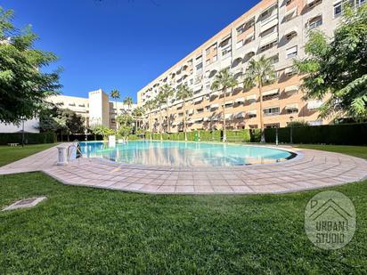 Swimming pool of Flat for sale in Alicante / Alacant  with Storage room, Furnished and Community pool