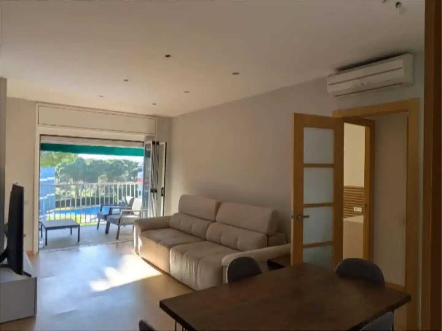 Living room of Flat for sale in Gavà  with Air Conditioner, Swimming Pool and Balcony