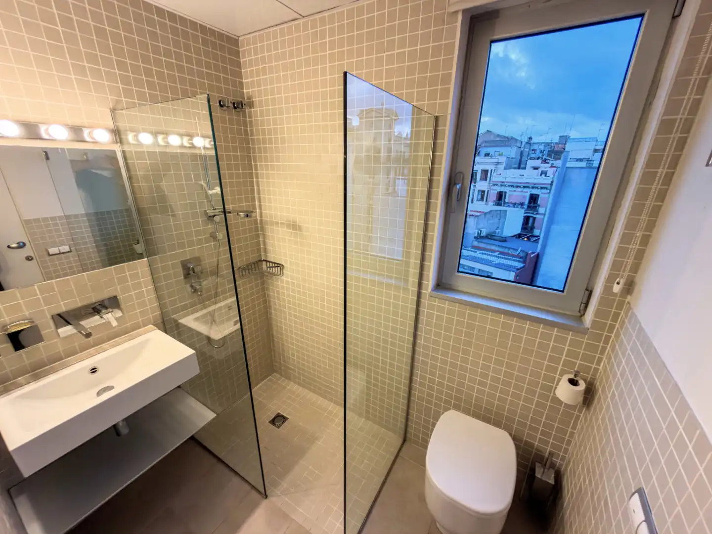 Maisonette zur Miete in Barcelona, Barcelona