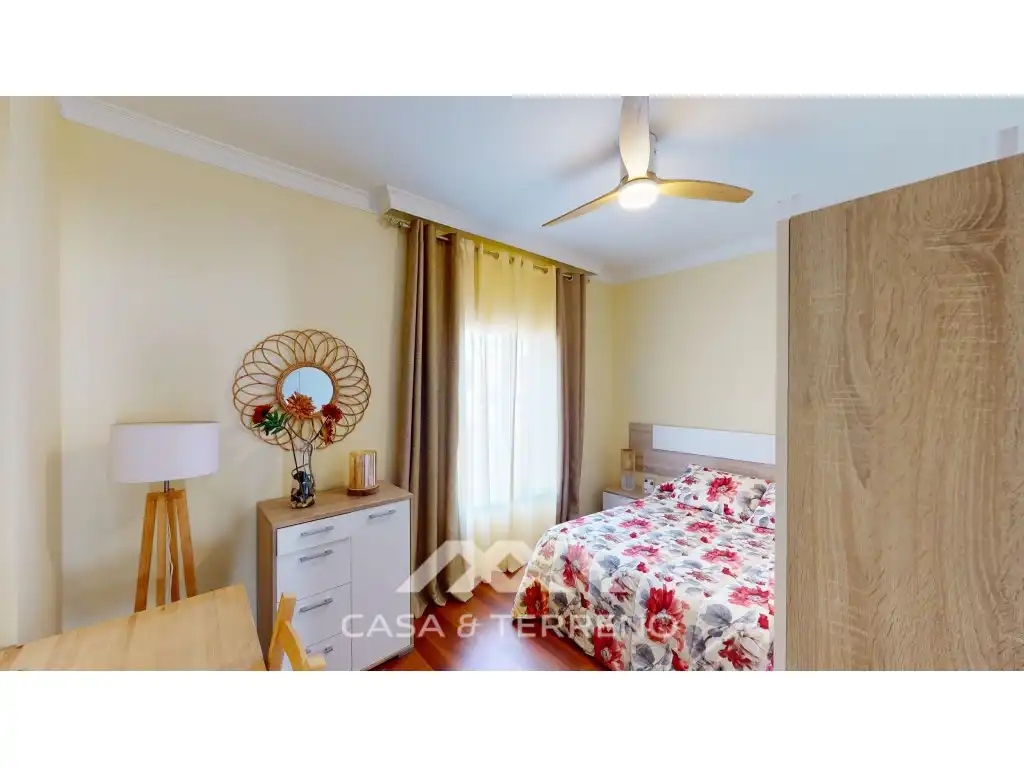 Dormitori de Casa o xalet en venda en Vélez-Málaga amb Aire condicionat, Jardí privat i Terrassa