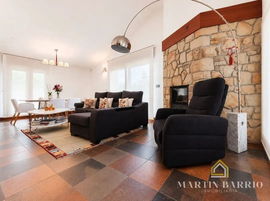 Sala de estar de Casa o chalet en venta en Muskiz con Aire acondicionado, Calefacción y Jardín privado