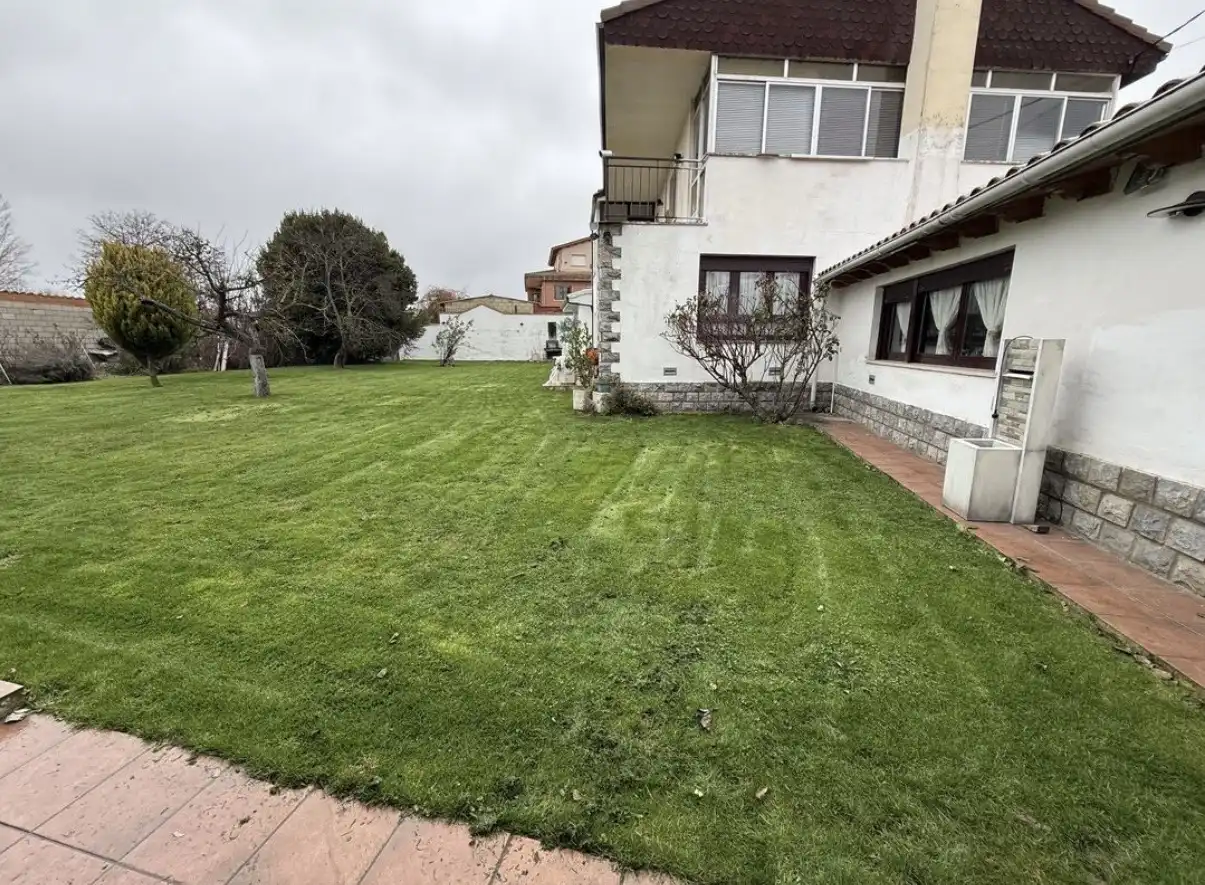 Casa o chalet en venta en Mansilla Mayor con Parquet, Trastero y Amueblado