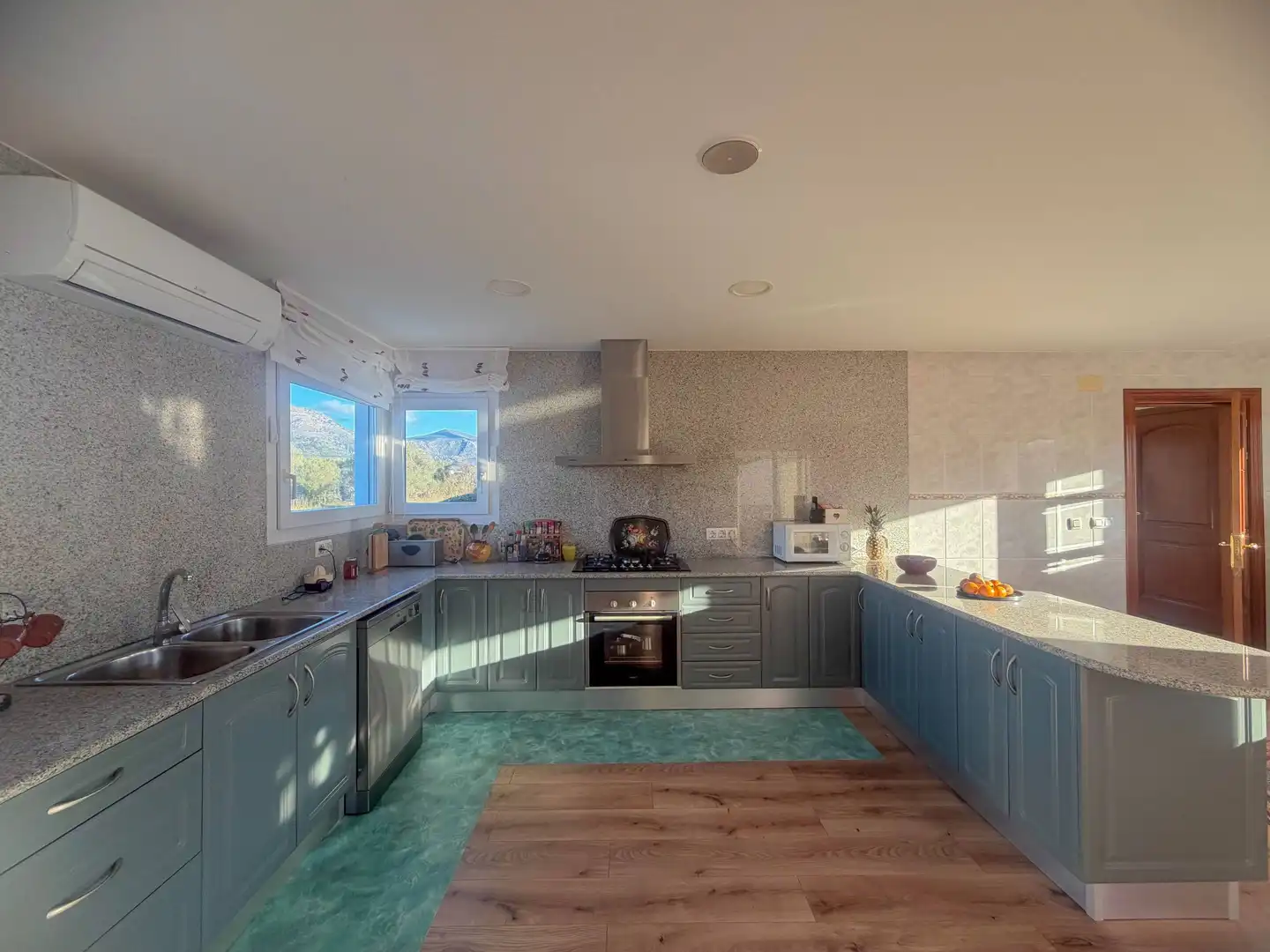 Villa mit Pool zum Verkauf in Calle DE LA SERRA DEL CADI, imagen 4