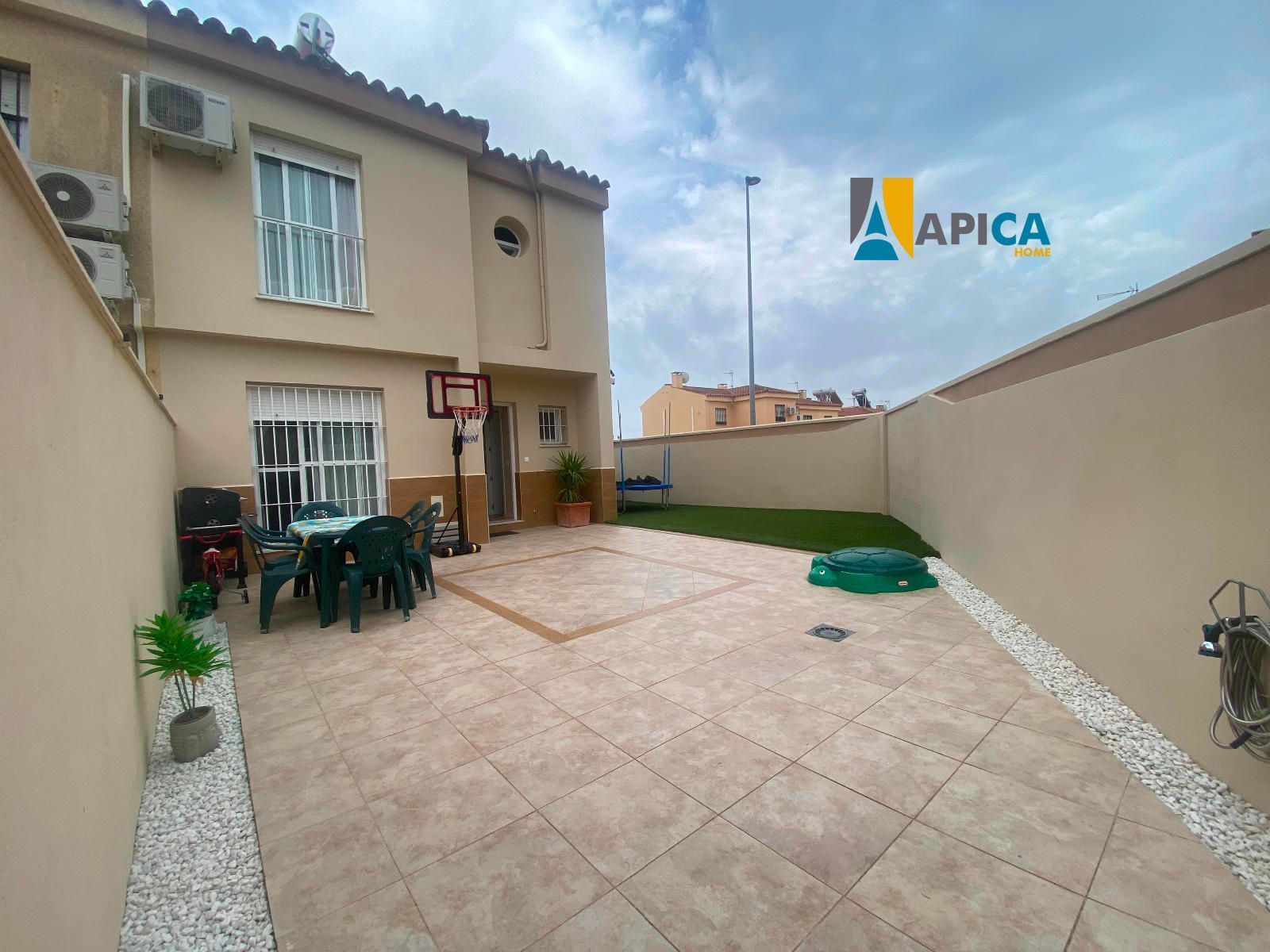 Exterior view of Single-family semi-detached for sale in El Puerto de Santa María  with Air Conditioner
