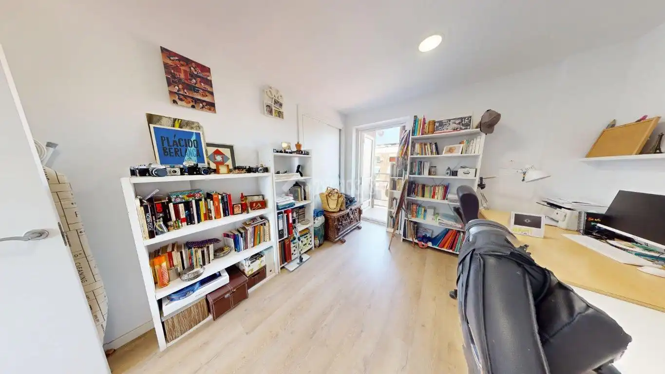 Habitación de Piso en venta en Valencia con Aire acondicionado, Calefacción y Balcón