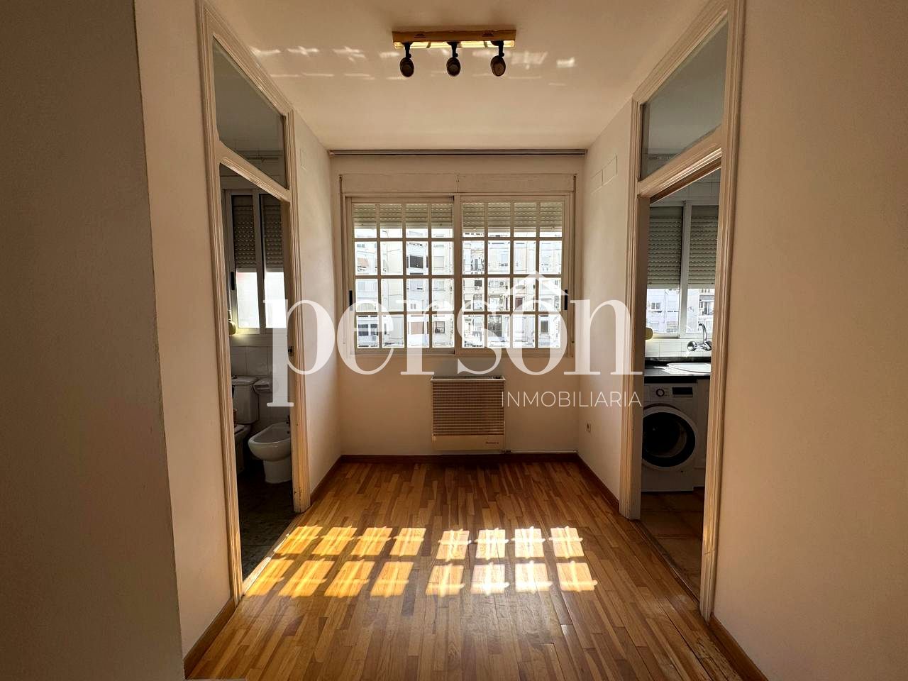 Bedroom of Flat to rent in  Valencia Capital  with Air Conditioner, Parquet flooring and Terrace