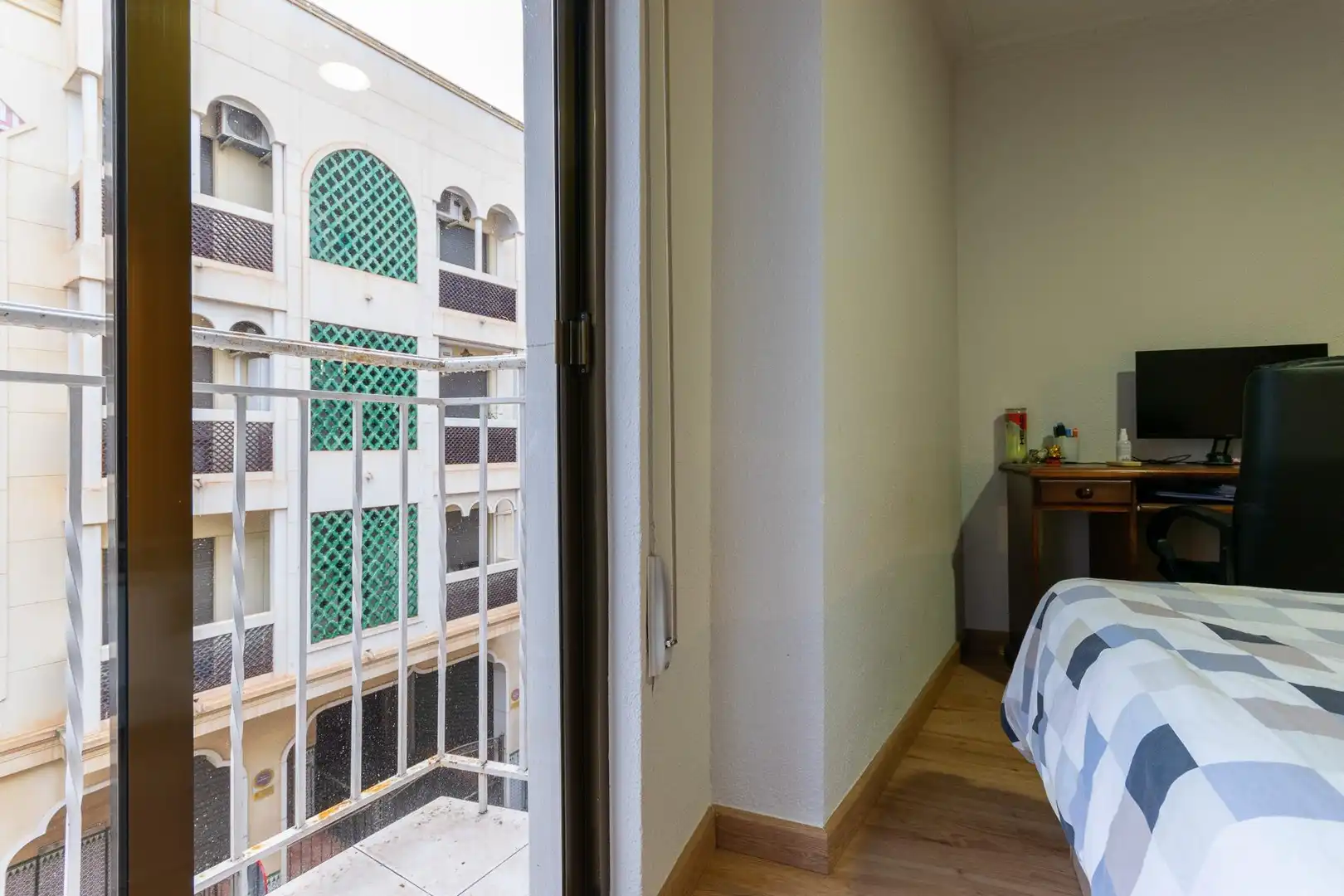 Habitación de Piso en venta en Crevillent con Aire acondicionado, Terraza y Trastero