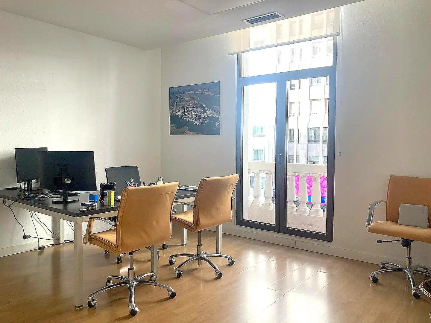 Büro zur Miete in Madrid mit Heizung und Möbliert