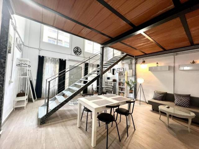 Apartamento en Alquiler en Parque Ayala - Jardín de la Abadía - Huelín