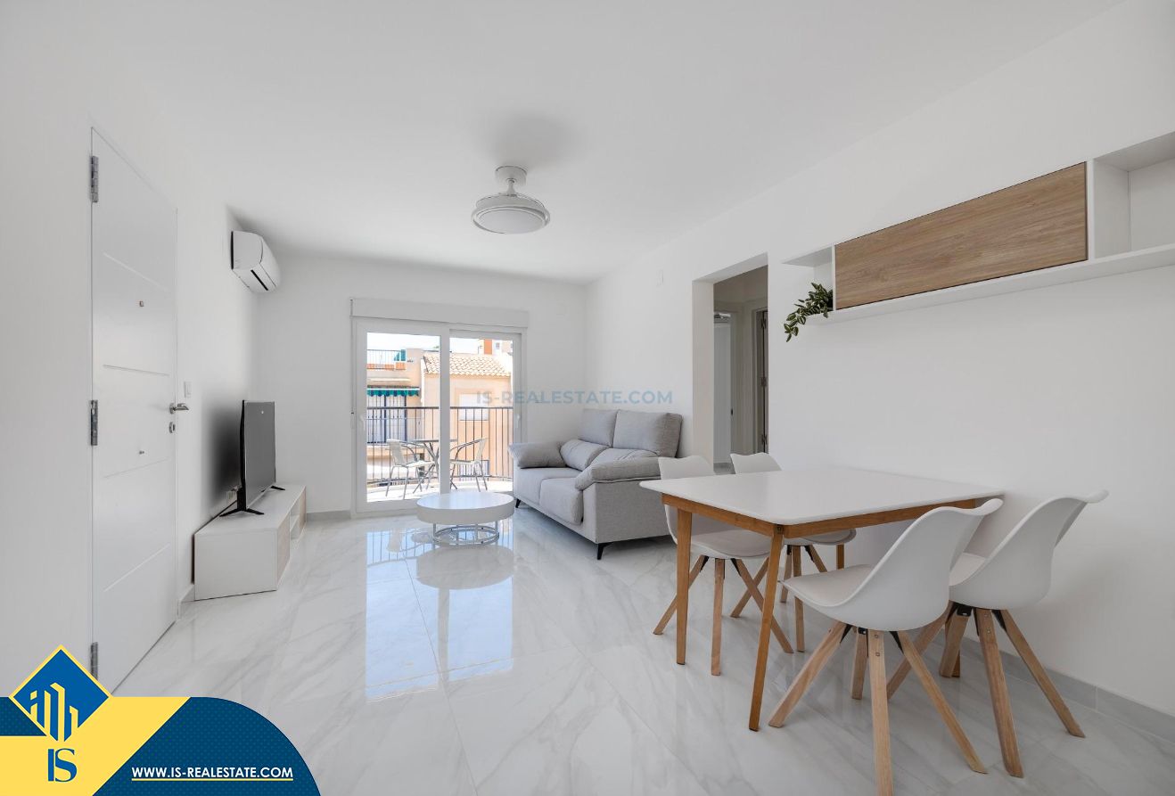 Sala de estar de Dúplex en venta en Torrevieja con Aire acondicionado, Calefacción y Terraza