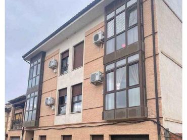 Piso con ascensor en venta en Magán