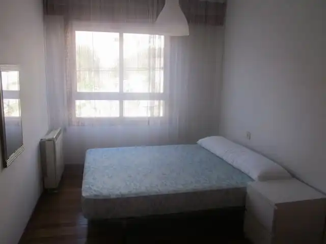Dormitori de Apartament de lloguer en Santiago de Compostela  amb Moblat