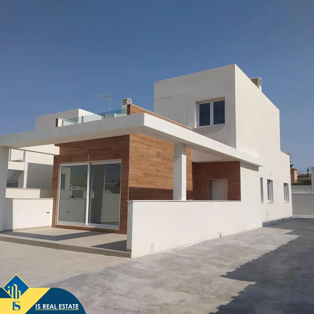 Chalet con jardín en venta en Nueva Torrevieja - Aguas Nuevas
