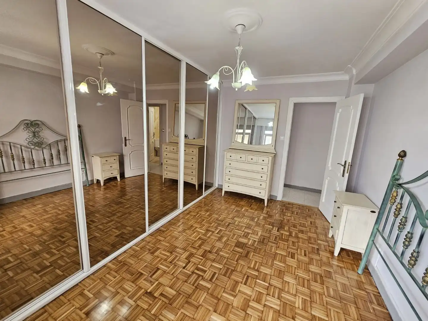 Habitación de Piso en venta en A Coruña Capital  con Calefacción