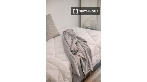 Photo 2 of Flat to share in Los Castros, Santander