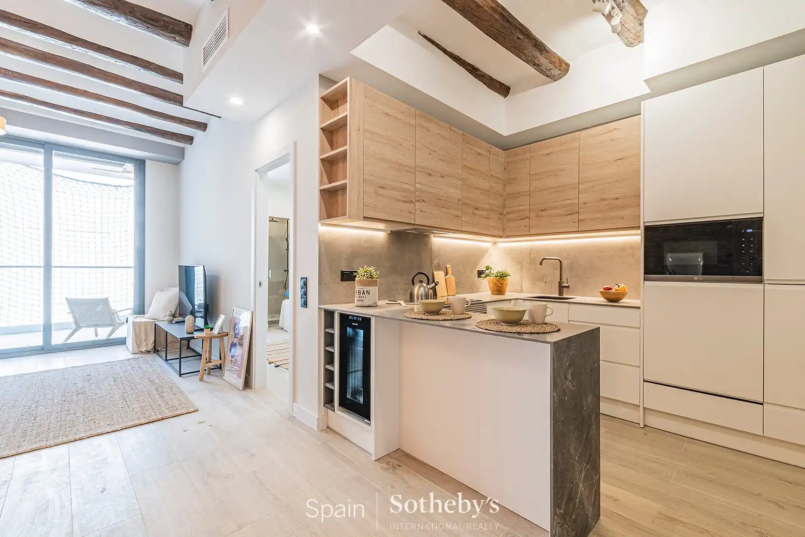 Cuina de Apartament en venda en Barcelona amb Aire condicionat, Calefacció i Terrassa