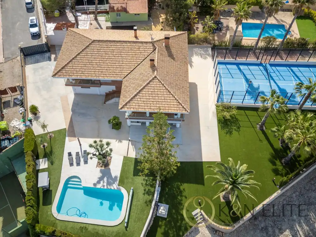 Vista exterior de Casa o chalet en venta en Petrer con Aire acondicionado, Jardín privado y Piscina