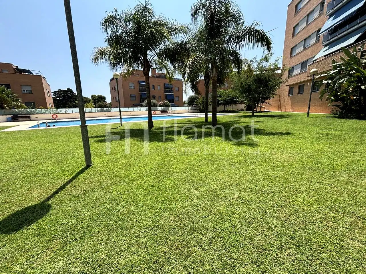 Piscina de Planta baixa en venda en Montgat amb Parquet, Terrassa i Traster