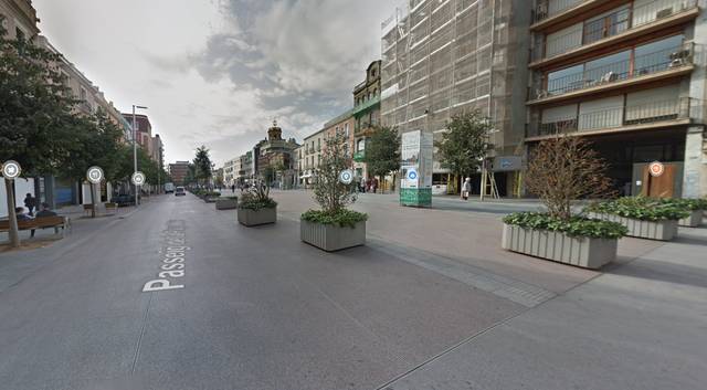 Local comercial en Alquiler en Passeig de la Plaça Major en Centre