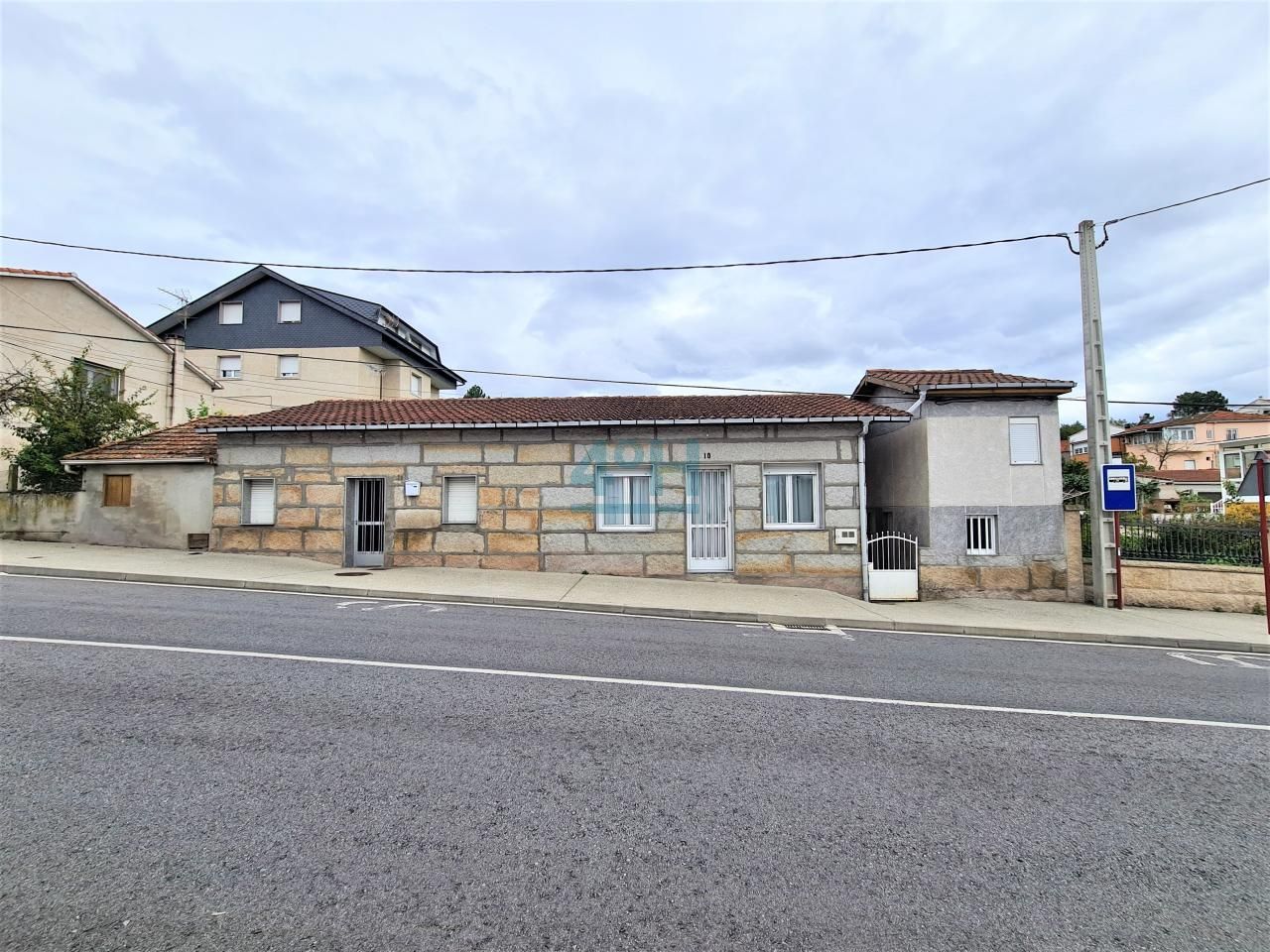 Vista exterior de Casa o xalet en venda en Ourense Capital  amb Jardí privat i Traster