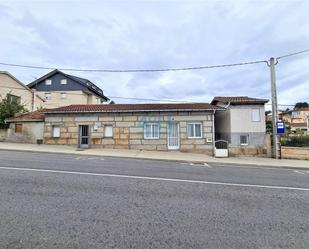 Vista exterior de Casa o xalet en venda en Ourense Capital  amb Jardí privat i Traster