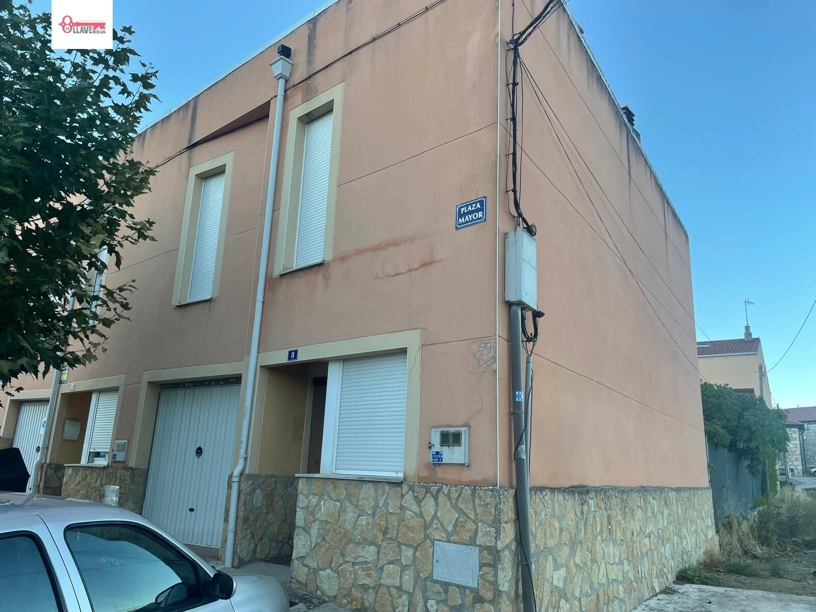 Vista exterior de Casa adosada en venda en Valle de Santibáñez amb Jardí privat