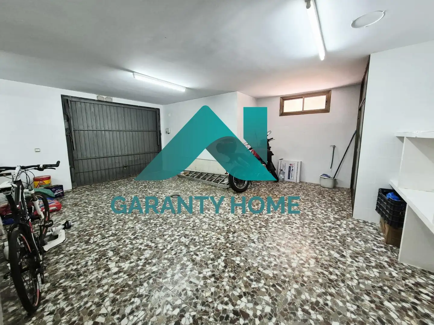 Houses for sale in Cáceres  with Air Conditioner, Heating and Private garden