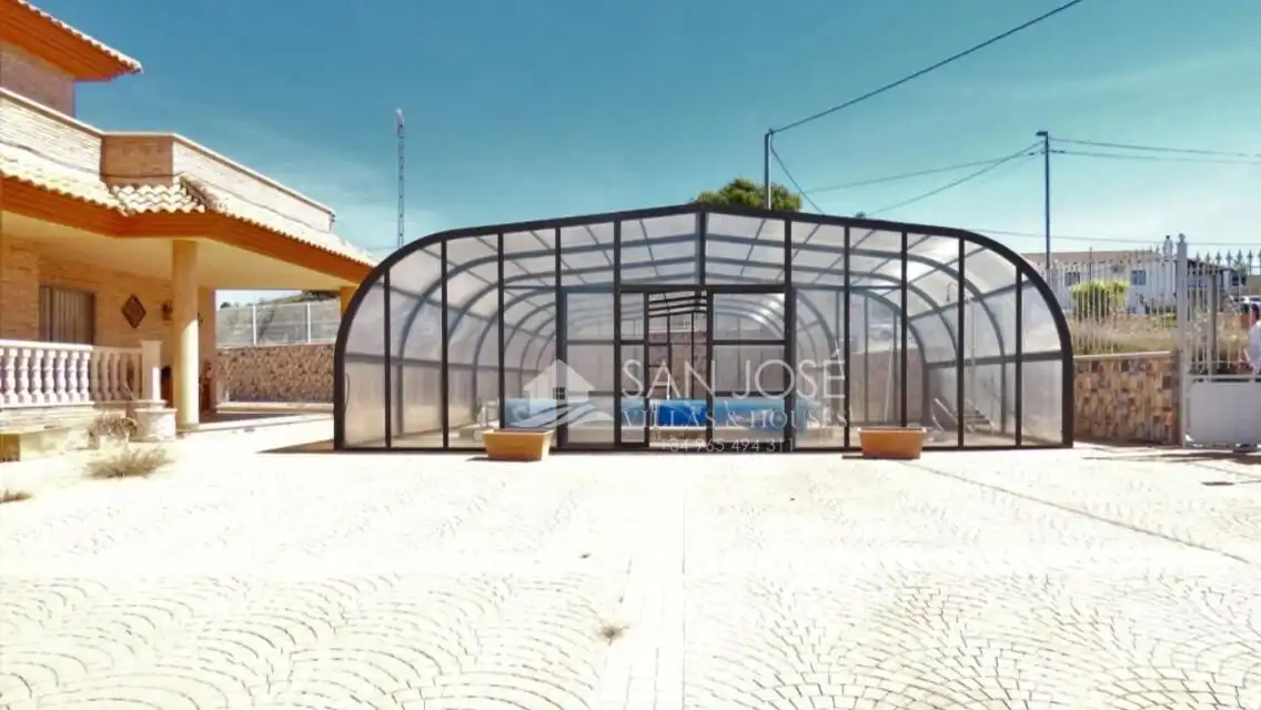 Chalet con jardín en venta en El Pinós / Pinoso, imagen 2