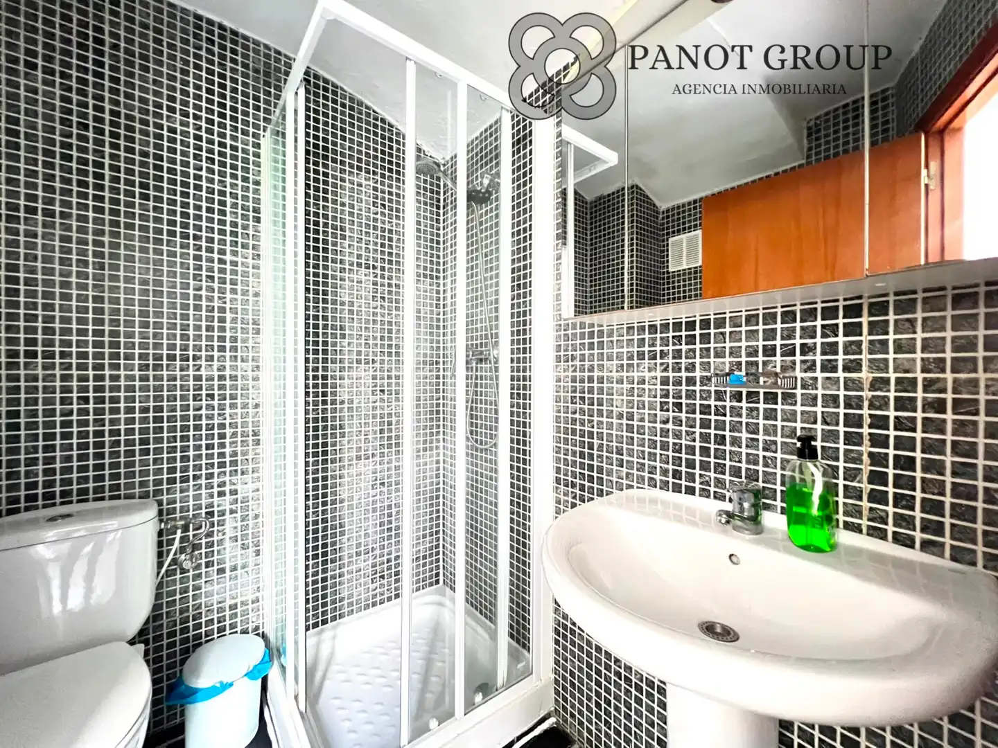 Baño de Dúplex en venta en Barcelona con Aire acondicionado, Calefacción y Terraza