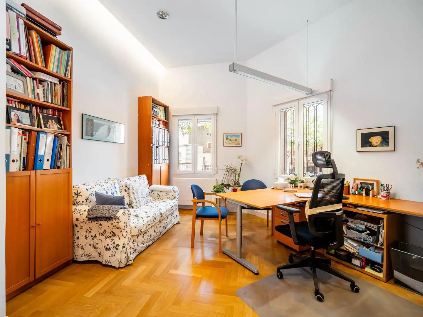 Living room of Flat for sale in Madrid  with Air Conditioner, Heating and Storage room