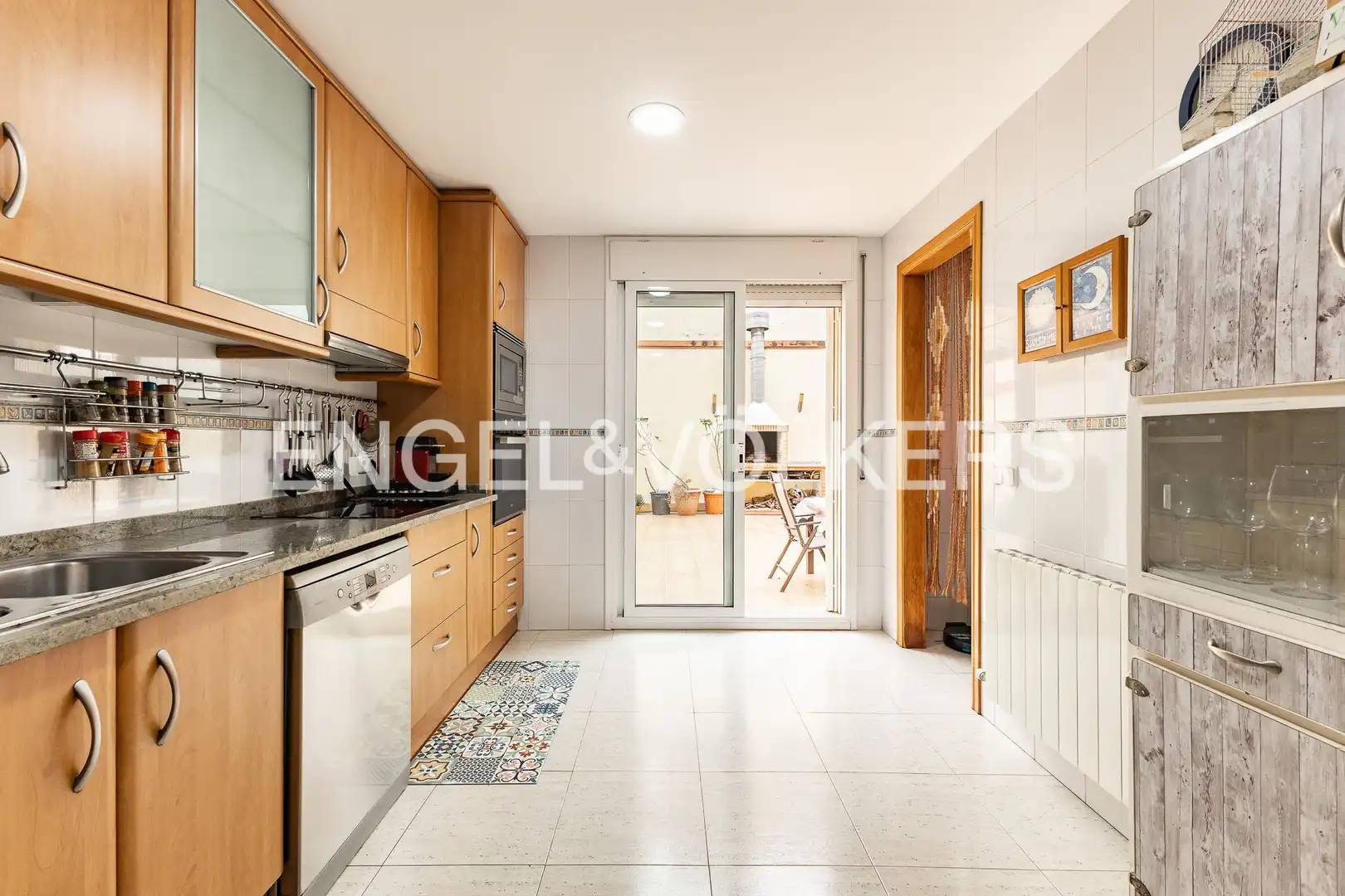 Adosado con terraza en venta en Nucli Urbà, imagen 4