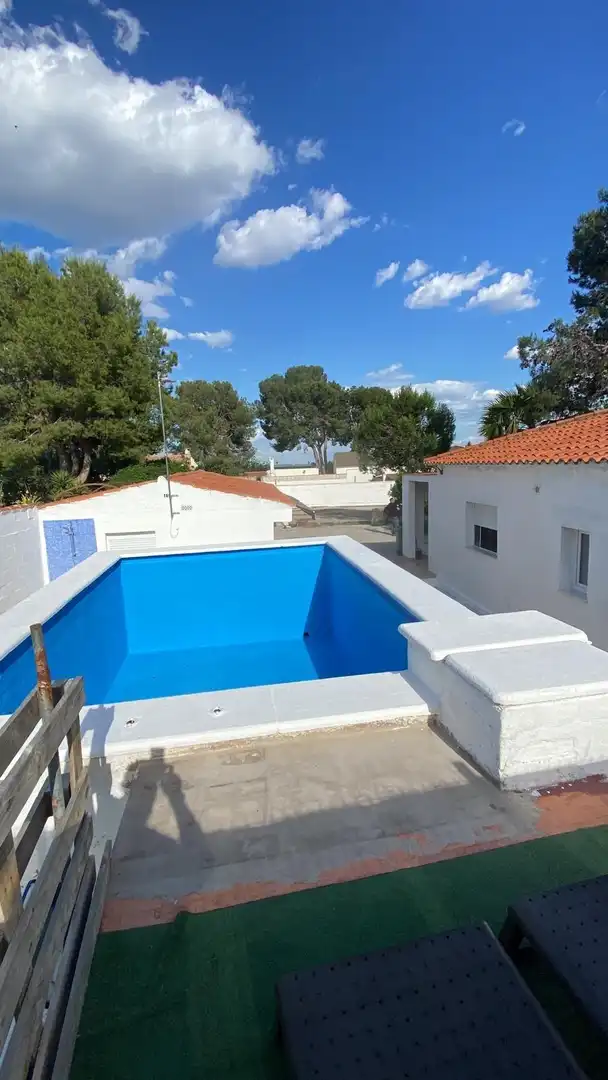 Piscina de Casa o xalet en venda en La Pobla de Vallbona amb Aire condicionat, Terrassa i Piscina comunitària