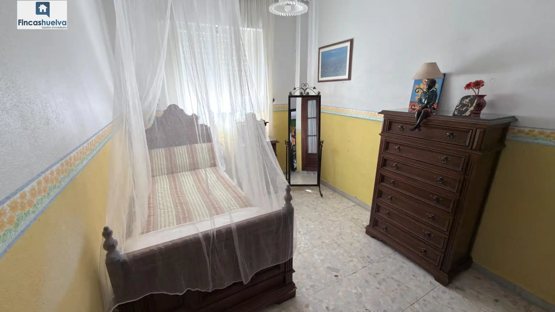 Dormitori de Casa adosada en venda en Palos de la Frontera amb Terrassa, Moblat i Balcó