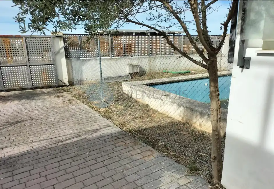 Piscina de Pis en venda en Riba-roja de Túria