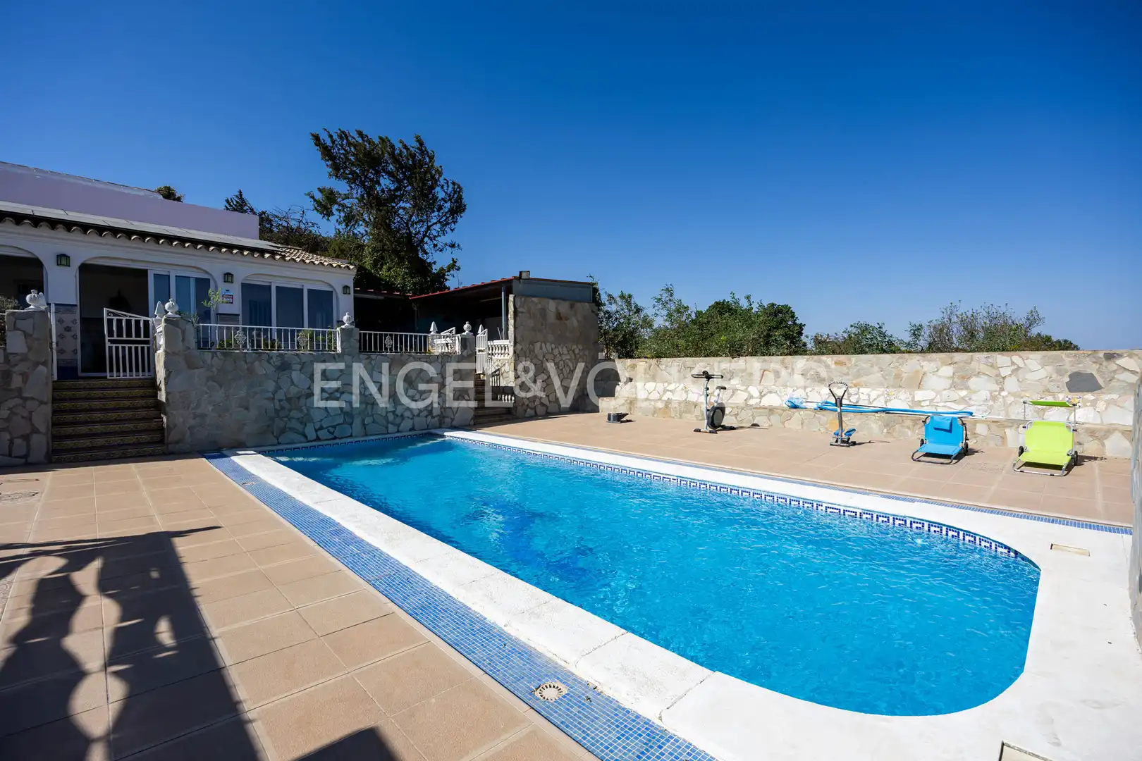 Piscina de Casa o chalet en venta en Chiclana de la Frontera con Aire acondicionado, Calefacción y Jardín privado