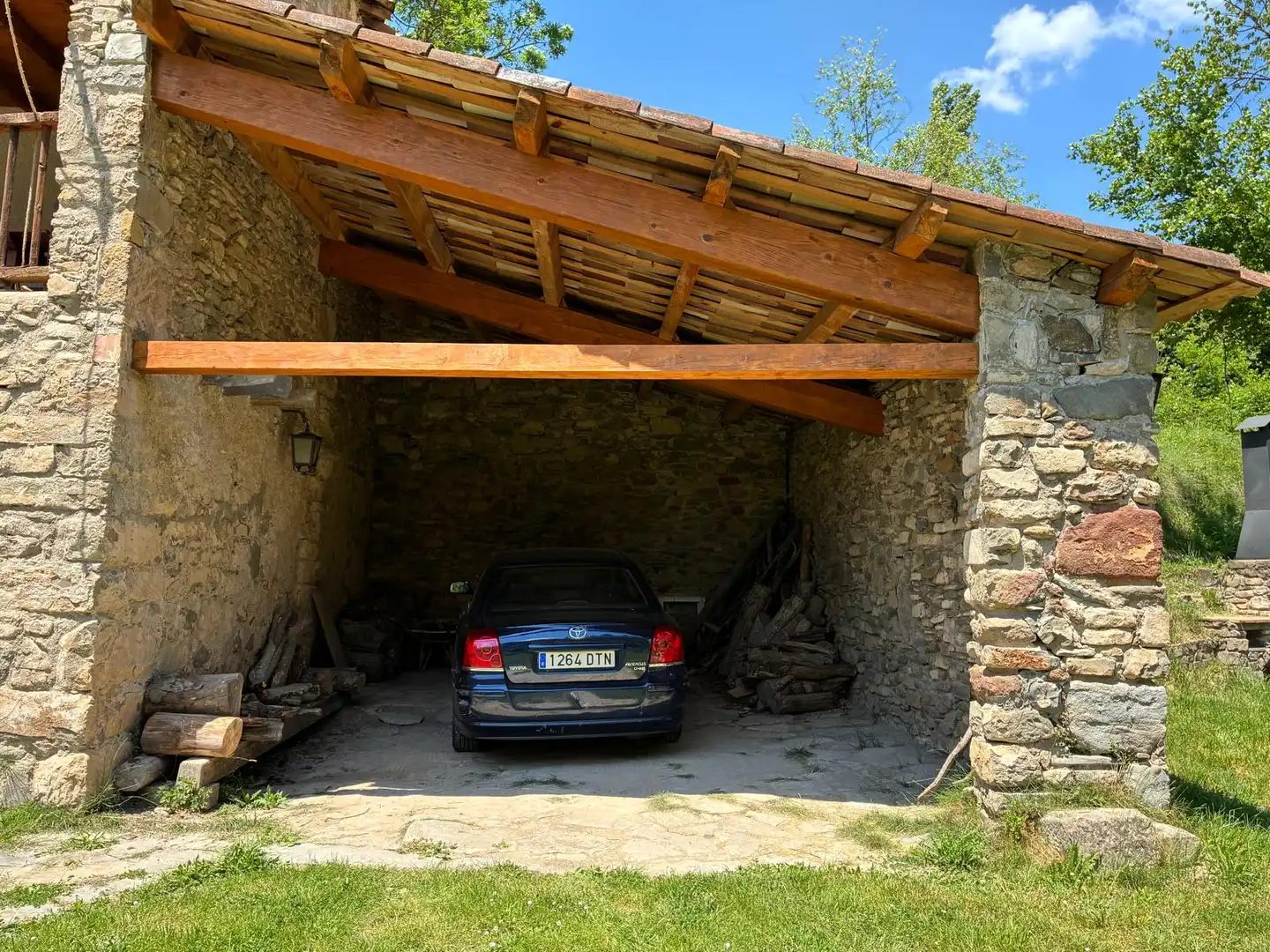 Aparcament de Finca rústica en venda en Borredà amb Jardí privat, Terrassa i Traster