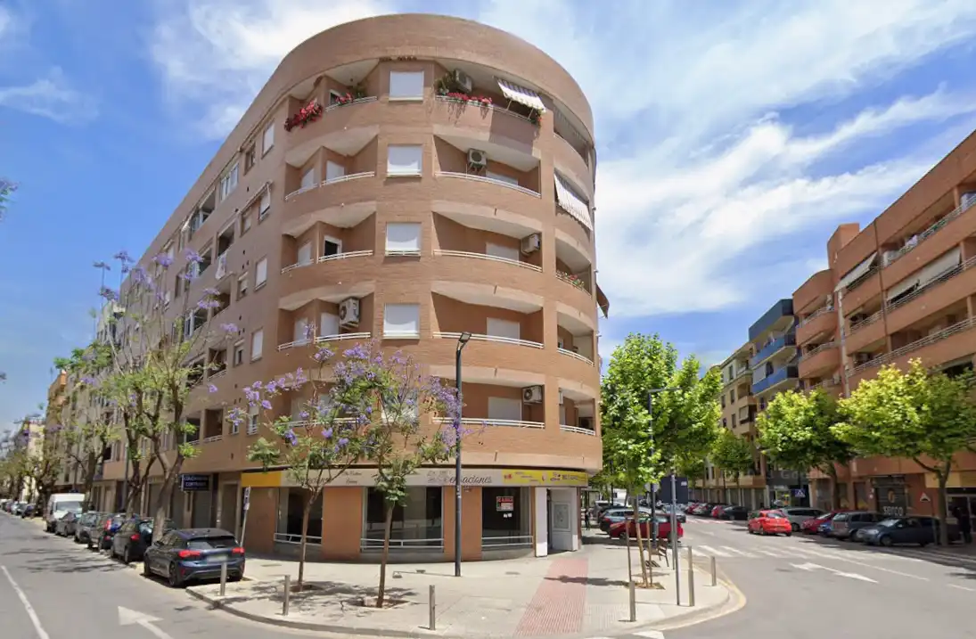 Vista exterior de Pis en venda en Torrent amb Traster, Balcó i Internet