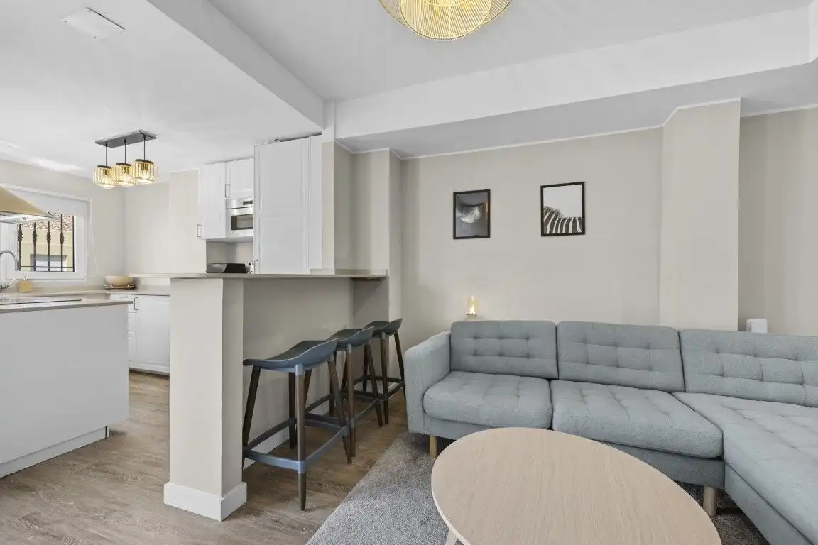 Sala de estar de Apartamento en venta en Benalmádena con Aire acondicionado, Calefacción y Amueblado