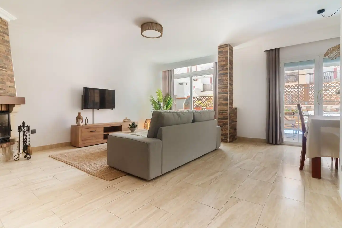 Sala de estar de Dúplex en venta en Nerja con Aire acondicionado, Terraza y Trastero