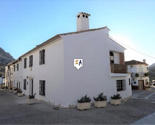 Vista exterior de Casa adosada en venda en Alfarnatejo amb Terrassa i Traster