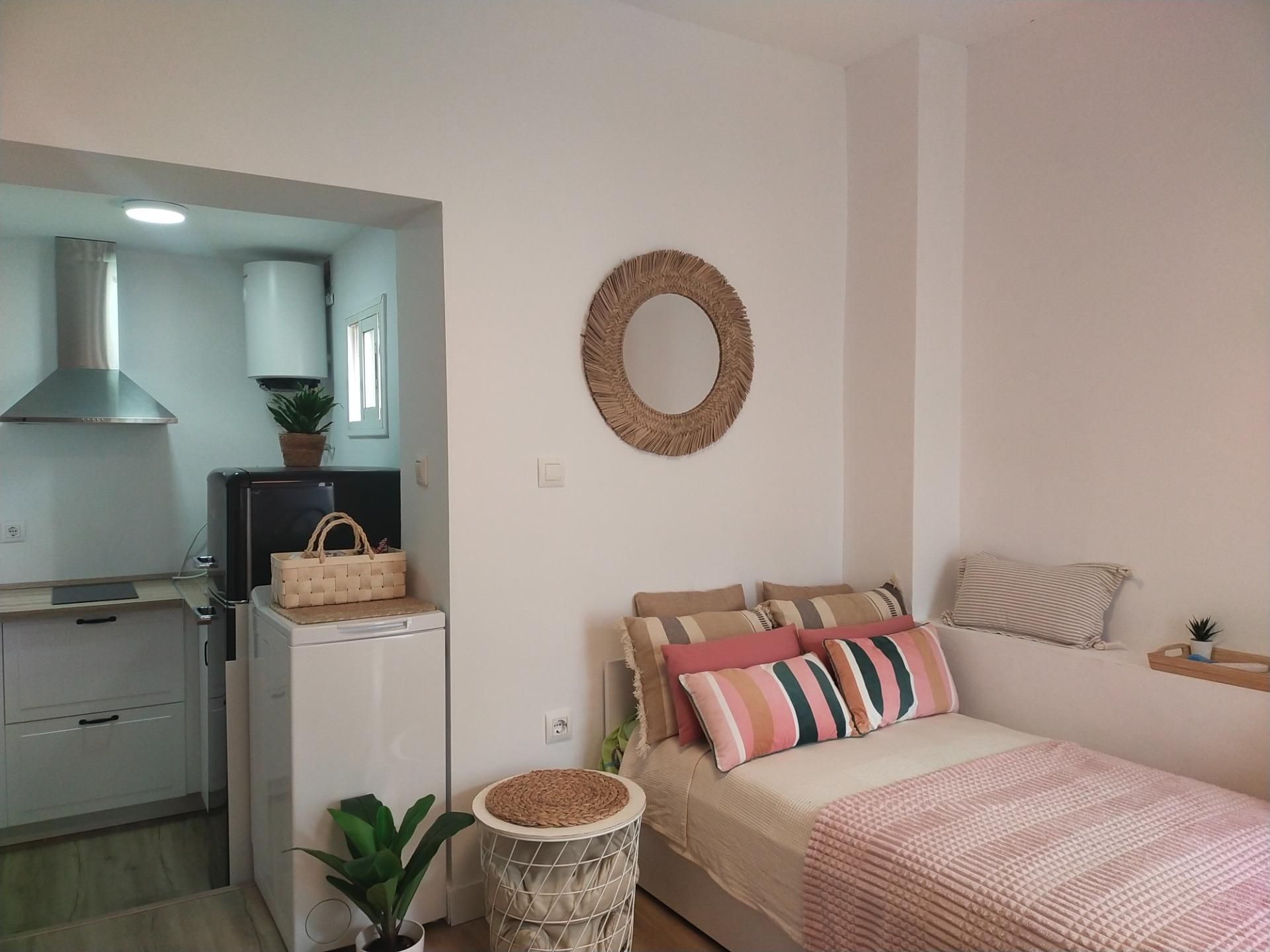 Dormitori de Pis en venda en  Cádiz Capital amb Parquet