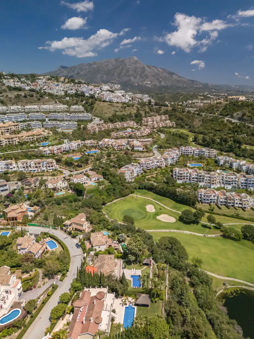 Vista exterior de Casa o xalet en venda en Málaga amb Aire condicionat, Terrassa i Moblat