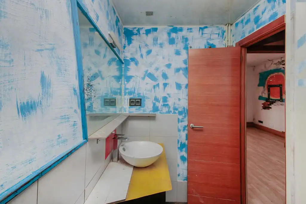 Bathroom of Flat for sale in Sabadell  with Heating