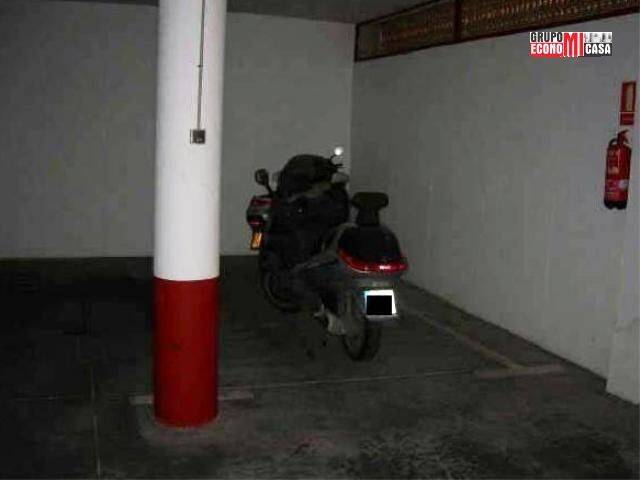 Garaje en Venta en Florida Baja