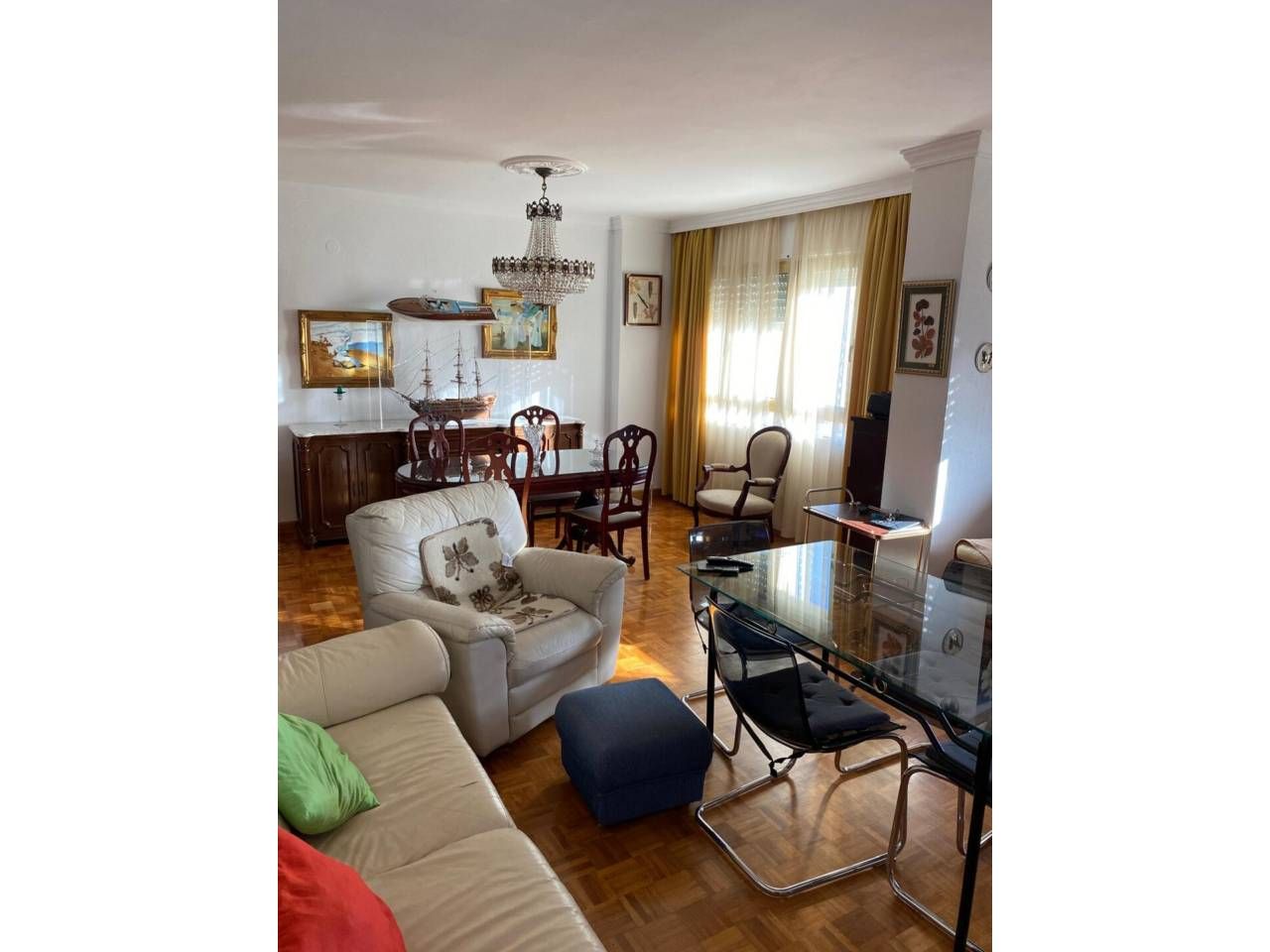 Sala d'estar de Pis en venda en  Cádiz Capital amb Aire condicionat, Calefacció i Parquet