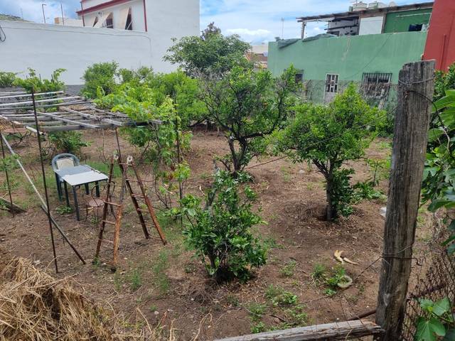 Terreno residencial en Venta en Lugar Llanos de Cuatro Caminos, 122 en Marzagán - Los Hoyos - La Montañeta