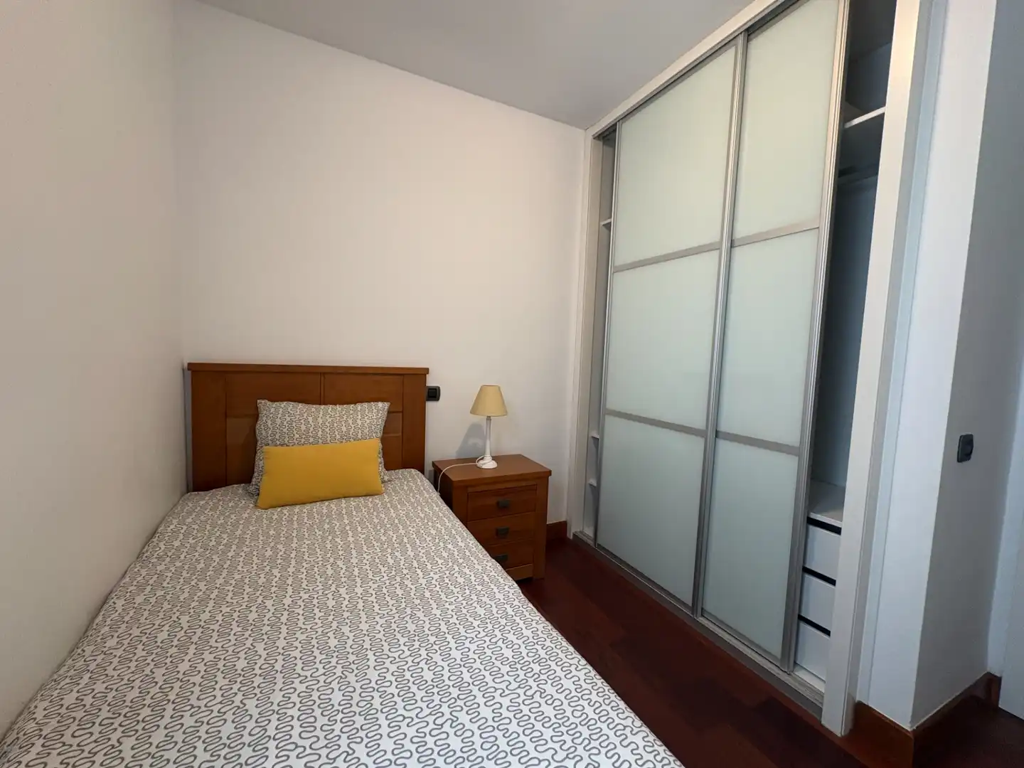 Schlafzimmer von Wohnung zur Miete in Centro