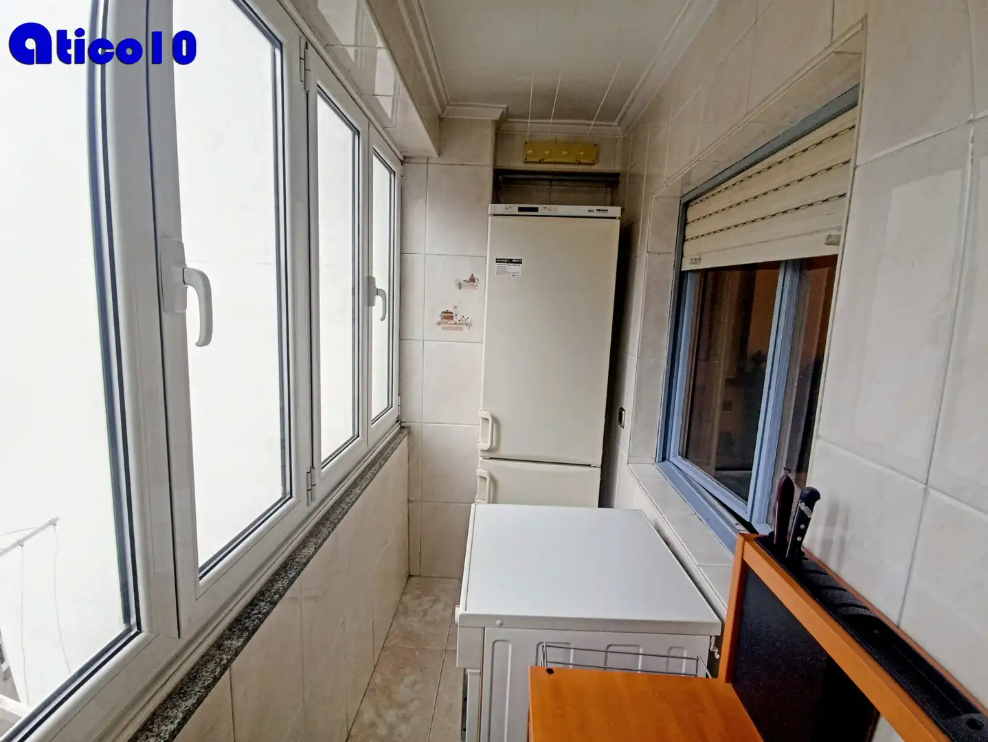 Cocina de Piso en venta en Oviedo  con Calefacción, Parquet y Terraza