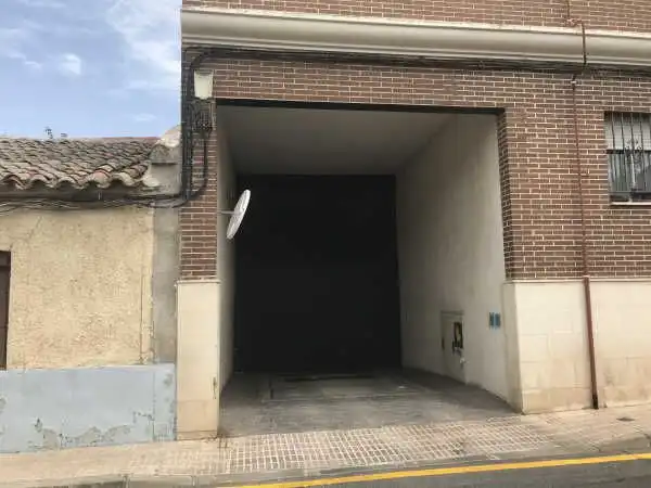 Aparcament de Pis en venda en Fuensalida amb Calefacció i Terrassa
